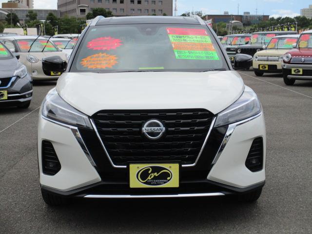 キックス Ｘ　ツートーンインテリアエディション　禁煙車　エマージェンシーブレーキ　アラウンドビューモニター　ＳＯＳコール　前後クリアランスソナー　プロパイロット　純正８インチＳＤナビ　インテリジェントルームミラー（2枚目）