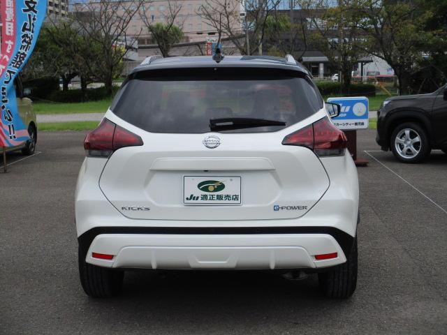 キックス Ｘ　ツートーンインテリアエディション　禁煙車　エマージェンシーブレーキ　アラウンドビューモニター　ＳＯＳコール　前後クリアランスソナー　プロパイロット　純正８インチＳＤナビ　インテリジェントルームミラー（5枚目）