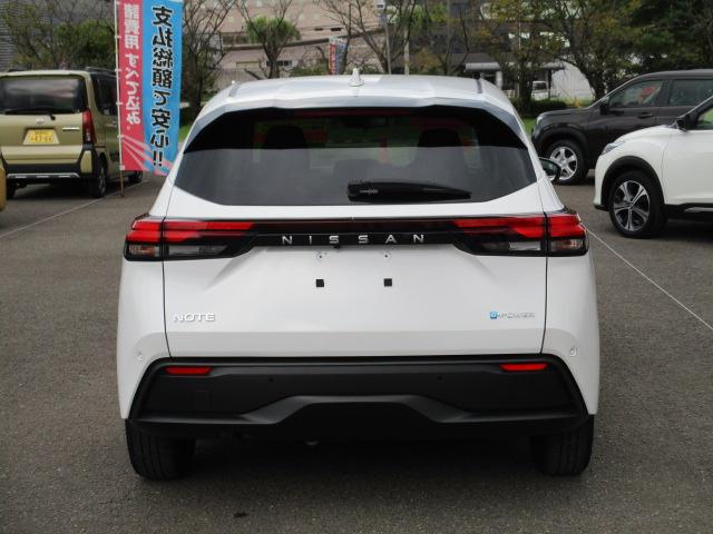 ノート Ｘ　禁煙車　エマージェンシーブレーキ　アラウンドビューモニター　前後クリアランスソナー　社外ＳＤナビ　ＥＴＣ（5枚目）