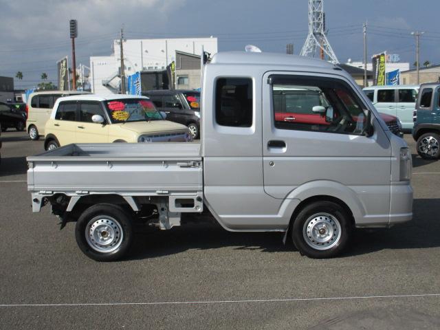 スーパーキャリイ Ｌ　禁煙車　デュアルカメラブレーキサポート　衝突軽減ブレーキ　レーンアシスト　オートマチックハイビーム　オートライト（7枚目）