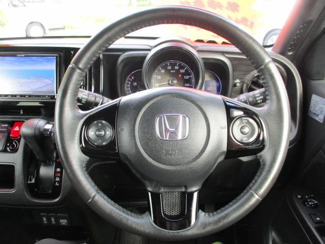 Ｎ－ＯＮＥ プレミアム　禁煙車　あんしんパッケージ　衝突軽減ブレーキ　サイドエアバッグ　社外ＳＤナビ　ビルトインＥＴＣ　バックモニター（11枚目）