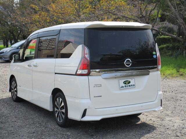 セレナ ハイウェイスターＶ　禁煙車　エマージェンシーブレーキ　アラウンドビューモニター　ハンズフリー付両側パワースライドドア　前後クリアランスソナー　純正ＳＤナビ　ＥＴＣ（4枚目）