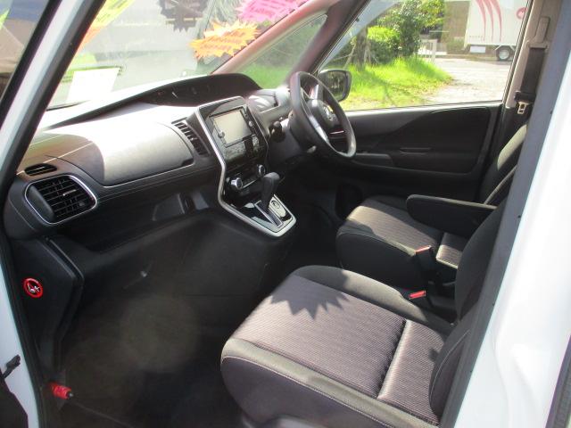 セレナ ハイウェイスターＶ　禁煙車　エマージェンシーブレーキ　アラウンドビューモニター　ハンズフリー付両側パワースライドドア　前後クリアランスソナー　純正ＳＤナビ　ＥＴＣ（25枚目）