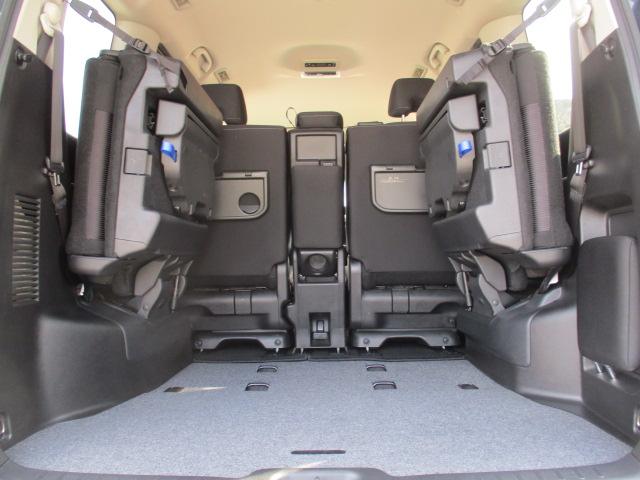 セレナ ハイウェイスターＶ　禁煙車　エマージェンシーブレーキ　アラウンドビューモニター　ハンズフリー付両側パワースライドドア　前後クリアランスソナー　純正ＳＤナビ　ＥＴＣ（28枚目）