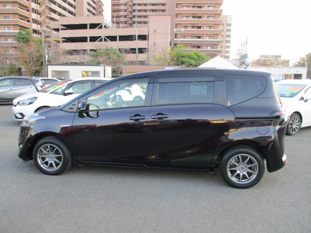 シエンタ ハイブリッドG クエロ ワンオーナー 禁煙車 トヨタセーフティセンス 社外SDナビ ビルトインETC 両側パワースライドドア(3枚目)