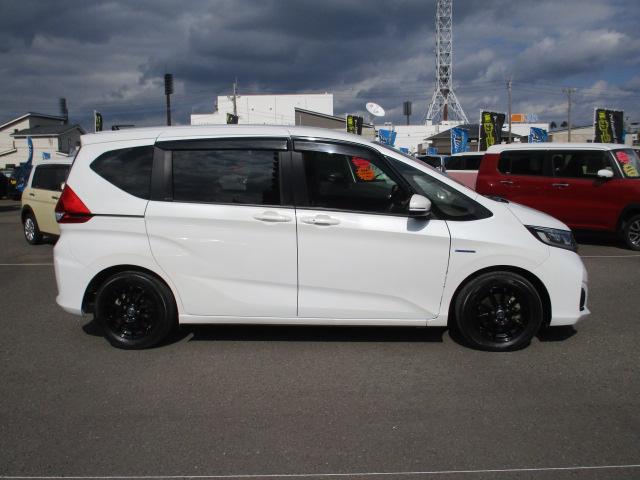 フリードハイブリッド ハイブリッド・Ｇホンダセンシング　禁煙車　ホンダセンシング　レーダークルーズコントロール　純正ＳＤナビ　ビルトインＥＴＣ　バックモニター（7枚目）