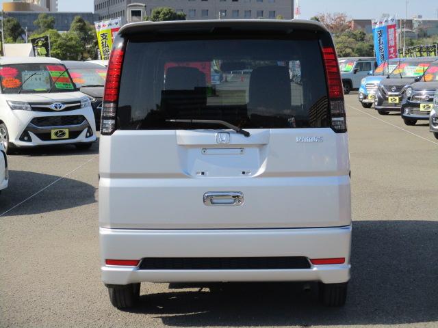 バモス Ｇ　純正ＳＤナビ　リアスポイラー　オーバーヘッドコンソール（5枚目）