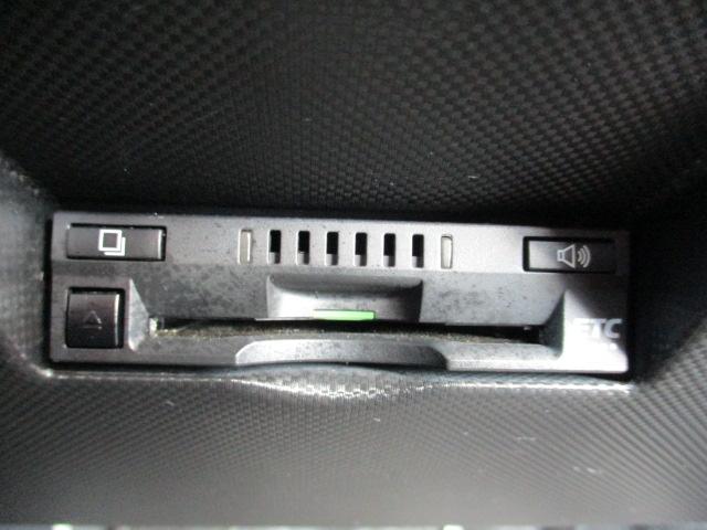 ロッキー プレミアムＧ　ＨＥＶ　禁煙車　スマートアシストＩＩＩ　前後クリアランスソナー　純正９インチディスプレイオーディオ　ビルトインＥＴＣ　バックモニター　レーダークルーズコントロール　スマートペダル　社外前後ドライブレコーダー（18枚目）