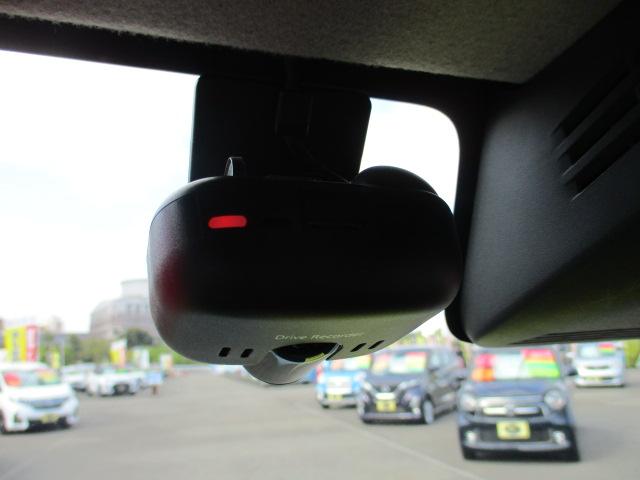 スペーシア ハイブリッドX 禁煙車 デュアルカメラブレーキサポート リアクリアランスソナー 後退時ブレーキサポート ヘッドアップディスプレイ 純正SDナビ ルーフレール(12枚目)