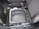 助手席シート下には、便利な小物入れがあります♪