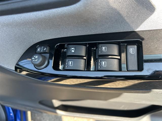 ピクシスジョイ Ｆ　Ｇ　ＳＡＩＩ　ＥＴＣ　ナビ　ＴＶ　衝突被害軽減システム　オートライト　ＬＥＤヘッドランプ　スマートキー　アイドリングストップ　電動格納ミラー　ベンチシート　ＣＶＴ　盗難防止システム　ＡＢＳ　ＥＳＣ　ＣＤ（11枚目）