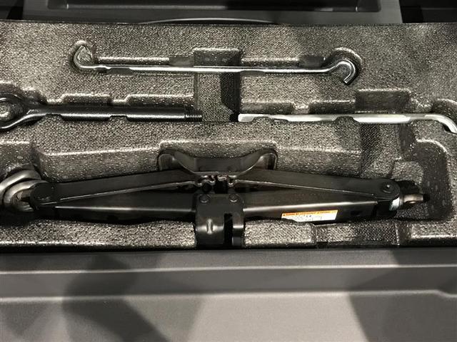 ハリアー Z AC100V 盗難防止 運転席パワーシート 地デジ 横滑防止装置 リアビューカメラ ヘッドライトLED アルミホイール 点検記録簿 Wエアバッグ キーレス ドラレコ付き スマートキ- サイドエアバッグ(22枚目)