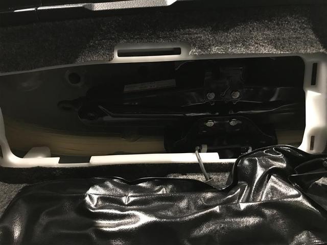 ヴォクシー ZS 煌 地上デジタル TSS 両側パワードア アイドリングストップ車 パワーウィンド 横滑防止 整備記録簿 DVD可 盗難防止装置 スマートエントリー Bカメラ AUX LEDヘッドライト メモリーナビ AW(28枚目)