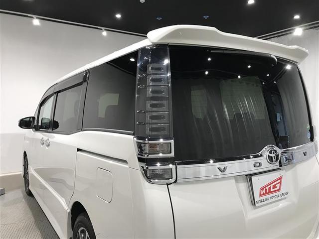 ヴォクシー ZS 煌 地上デジタル TSS 両側パワードア アイドリングストップ車 パワーウィンド 横滑防止 整備記録簿 DVD可 盗難防止装置 スマートエントリー Bカメラ AUX LEDヘッドライト メモリーナビ AW(37枚目)