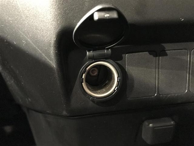 アクセサリーソケット付きで、携帯の充電もできます＾＾