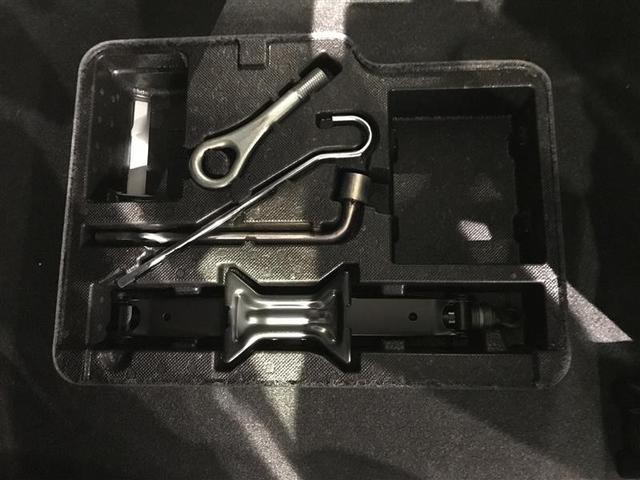 ジャッキ装備しています。