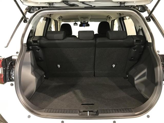 ライズ Ｚ　衝突回避システム　メディアプレイヤー接続　スマートキ－　リヤカメラ　アルミホイール　エコアイドル　ＬＥＤライト　オートエアコン　横滑り防止機能　キーフリー　パワーウインドウ　エアバッグ　点検記録簿（27枚目）