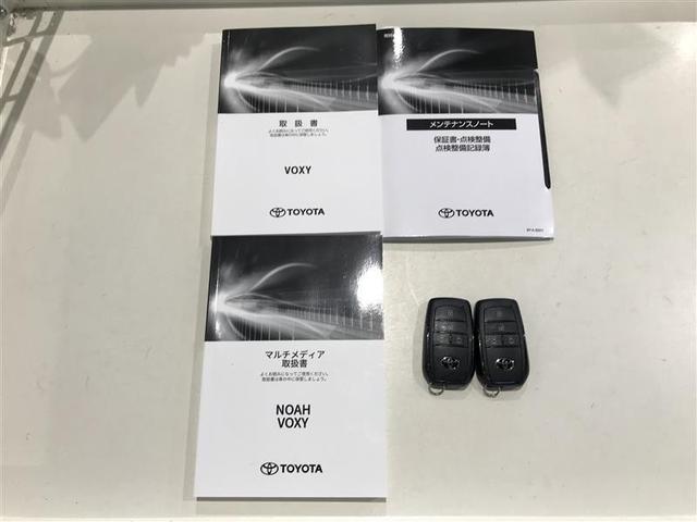 ヴォクシー ハイブリッドS-G リアオートエアコン 地デジ クルコン Bカメラ 横滑防止装置 LEDヘッド 両側自動ドア キーレス ナビ&TV アルミホイール 3列シート スマートキー ミュージックプレイヤー接続可 メモリーナビ(14枚目)