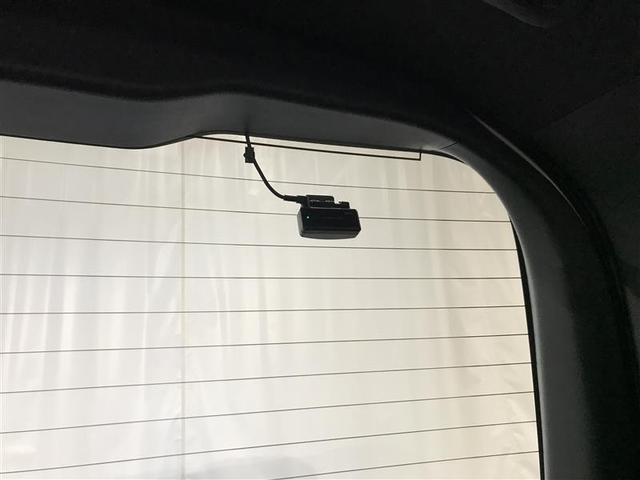 ノア ハイブリッドＳｉ　ＡＢＳ　横滑り防止機能　ダブルエアコン　エアバッグ　バックモニター　オートクルーズコントロール　盗難防止システム　記録簿有　ナビＴＶ　ＬＥＤライト　３列シート　メモリーナビ　ＥＴＣ　スマートキ－　ＡＷ（6枚目）