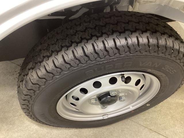 スタンダード　４ＷＤ　５ＭＴ　エアコン　パワステ(21枚目)