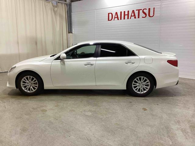 マークＸ ２５０Ｇ　Ｓパッケージ　フロアシフト　パドルシフト　電子カードキー　プッシュスタートスイッチ　カーナビ　バックモニター　フォグランプ　アルミホイール（5枚目）