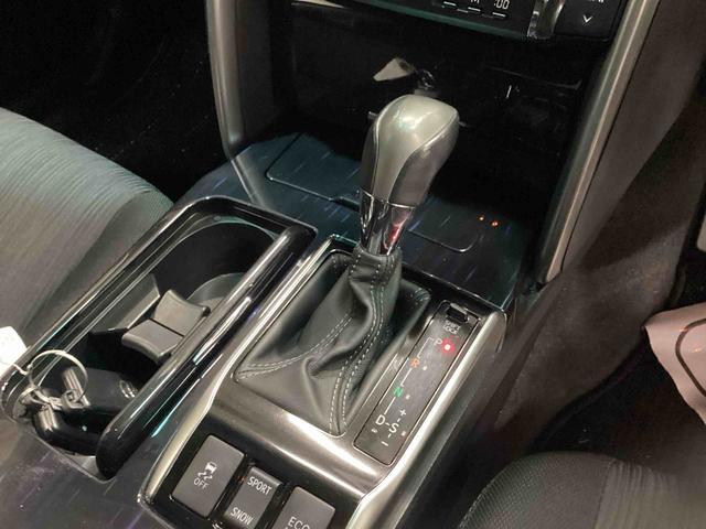 マークＸ ２５０Ｇ　Ｓパッケージ　フロアシフト　パドルシフト　電子カードキー　プッシュスタートスイッチ　カーナビ　バックモニター　フォグランプ　アルミホイール（11枚目）