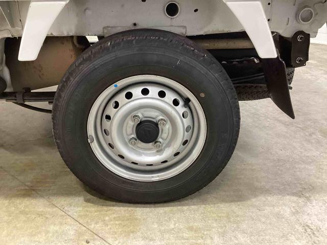 キャリイトラック KX 5速MT車 ハイロー切り替え4WD車 デフロック 作業灯 パワーウィンドウ リモコンキー フォグランプ CDプレーヤー 運転席エアバッグ ABS(20枚目)