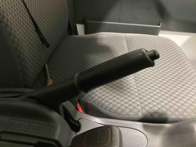 キャリイトラック KX 5速MT車 ハイロー切り替え4WD車 デフロック 作業灯 パワーウィンドウ リモコンキー フォグランプ CDプレーヤー 運転席エアバッグ ABS(32枚目)