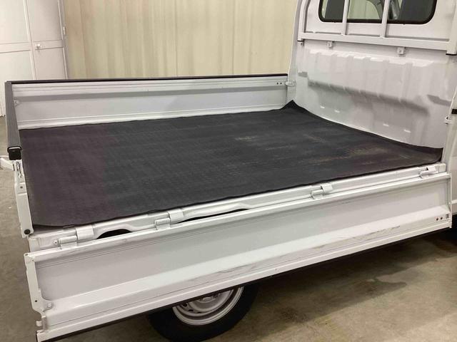 キャリイトラック KX 5速MT車 ハイロー切り替え4WD車 デフロック 作業灯 パワーウィンドウ リモコンキー フォグランプ CDプレーヤー 運転席エアバッグ ABS(42枚目)