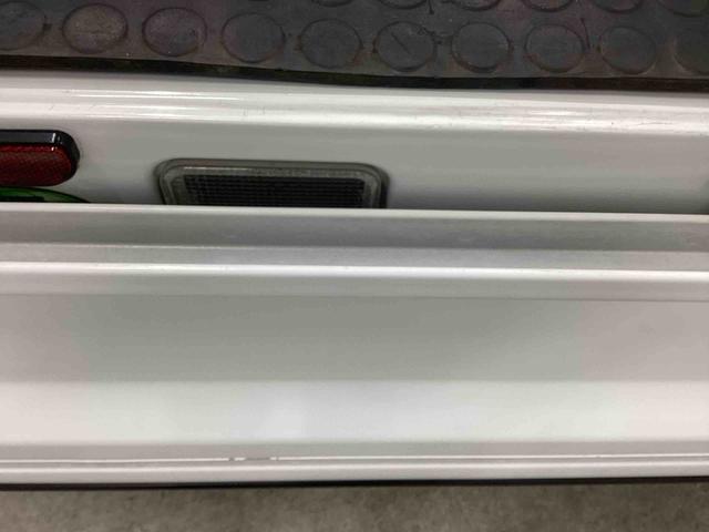 キャリイトラック KX 5速MT車 ハイロー切り替え4WD車 デフロック 作業灯 パワーウィンドウ リモコンキー フォグランプ CDプレーヤー 運転席エアバッグ ABS(44枚目)