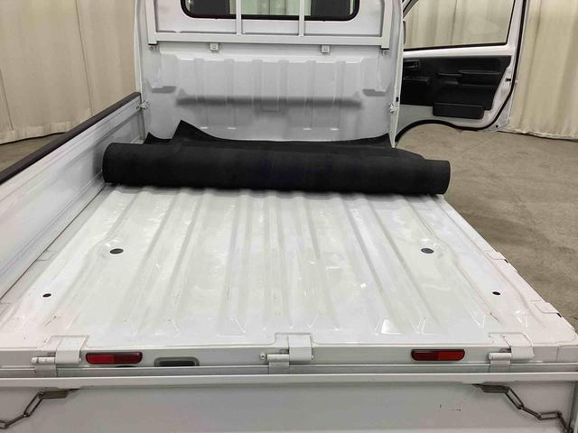 キャリイトラック KX 5速MT車 ハイロー切り替え4WD車 デフロック 作業灯 パワーウィンドウ リモコンキー フォグランプ CDプレーヤー 運転席エアバッグ ABS(45枚目)