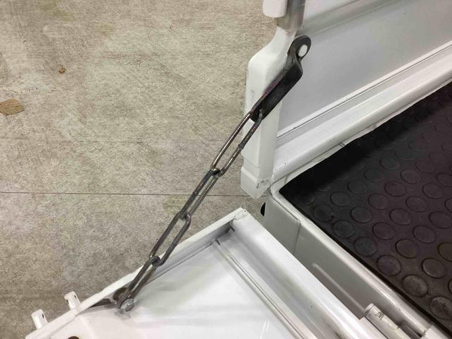 キャリイトラック KX 5速MT車 ハイロー切り替え4WD車 デフロック 作業灯 パワーウィンドウ リモコンキー フォグランプ CDプレーヤー 運転席エアバッグ ABS(46枚目)
