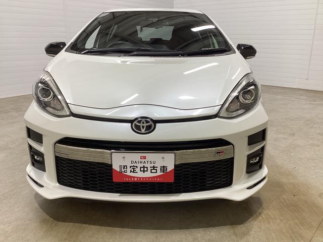 アクア Ｇ　ＧＲスポーツ　フロアシフト　プッシュスタートスイッチ　電子カードキー　オートエアコン　ＡＢＳ　運転席助手席エアバッグ　フォグランプ（2枚目）