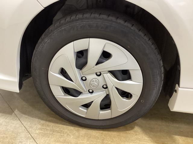 アクア Ｇ　ＧＲスポーツ　フロアシフト　プッシュスタートスイッチ　電子カードキー　オートエアコン　ＡＢＳ　運転席助手席エアバッグ　フォグランプ（19枚目）