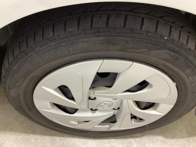 アクア Ｇ　ＧＲスポーツ　フロアシフト　プッシュスタートスイッチ　電子カードキー　オートエアコン　ＡＢＳ　運転席助手席エアバッグ　フォグランプ（21枚目）