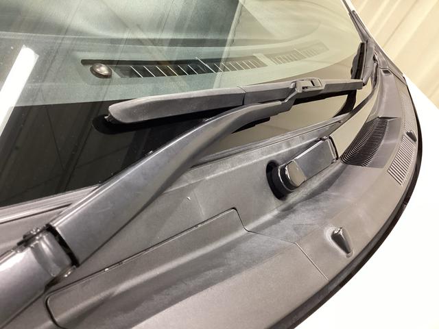 アクア Ｇ　ＧＲスポーツ　フロアシフト　プッシュスタートスイッチ　電子カードキー　オートエアコン　ＡＢＳ　運転席助手席エアバッグ　フォグランプ（26枚目）