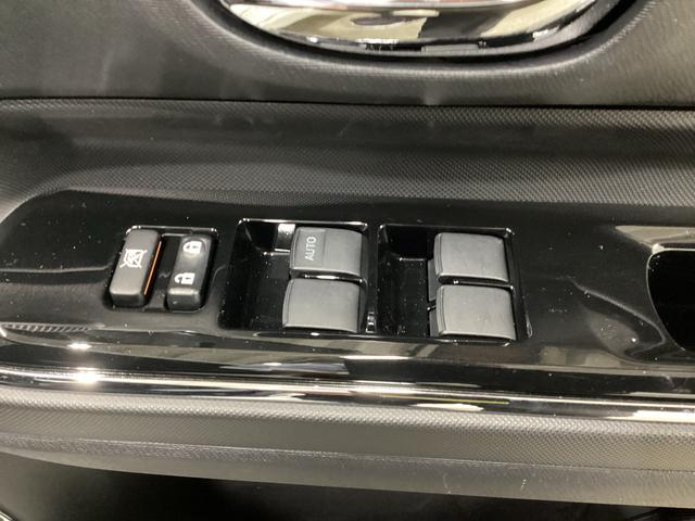 アクア Ｇ　ＧＲスポーツ　フロアシフト　プッシュスタートスイッチ　電子カードキー　オートエアコン　ＡＢＳ　運転席助手席エアバッグ　フォグランプ（30枚目）