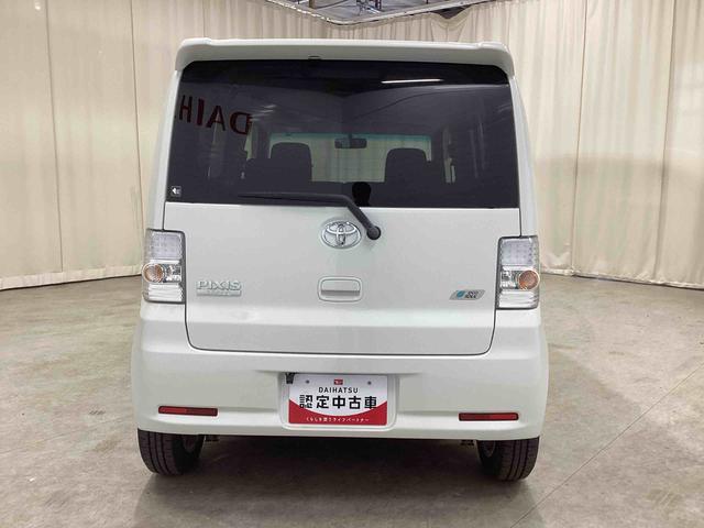 ピクシススペース カスタム　Ｇ　コラムシフト　電子カードキー　カーナビ　バックモニター　アルミホイール　フォグランプ　オートエアコン　運転席エアバッグ　助手席エアバッグ（3枚目）