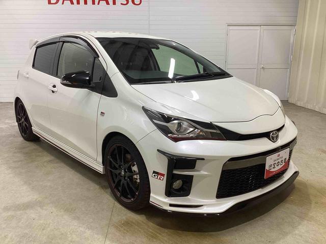 ヴィッツ GRスポーツ フロアCVT(パドルシフト) プッシュスタートスイッチ 電子カードキー カーナビ バックモニター ABS アルミホイール フォグランプ(6枚目)