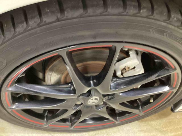 ヴィッツ GRスポーツ フロアCVT(パドルシフト) プッシュスタートスイッチ 電子カードキー カーナビ バックモニター ABS アルミホイール フォグランプ(21枚目)