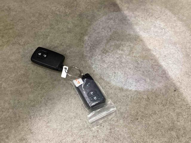 ヴィッツ GRスポーツ フロアCVT(パドルシフト) プッシュスタートスイッチ 電子カードキー カーナビ バックモニター ABS アルミホイール フォグランプ(30枚目)