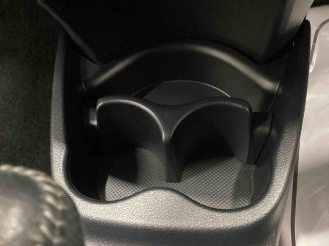 ヴィッツ GRスポーツ フロアCVT(パドルシフト) プッシュスタートスイッチ 電子カードキー カーナビ バックモニター ABS アルミホイール フォグランプ(35枚目)