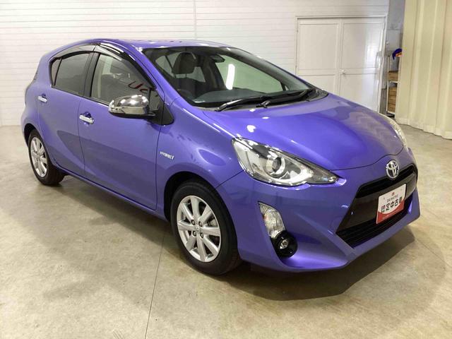 アクア Ｇ　フロアシフト　プッシュスタートスイッチ　電子カードキー　カーナビ　バックモニター　ＡＢＳ　アルミホイール　フォグランプ　ＥＴＣ車載器（6枚目）