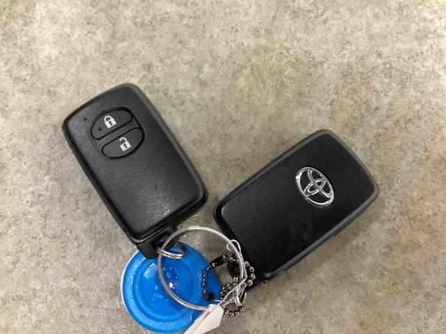 アクア Ｇ　フロアシフト　プッシュスタートスイッチ　電子カードキー　カーナビ　バックモニター　ＡＢＳ　アルミホイール　フォグランプ　ＥＴＣ車載器（30枚目）