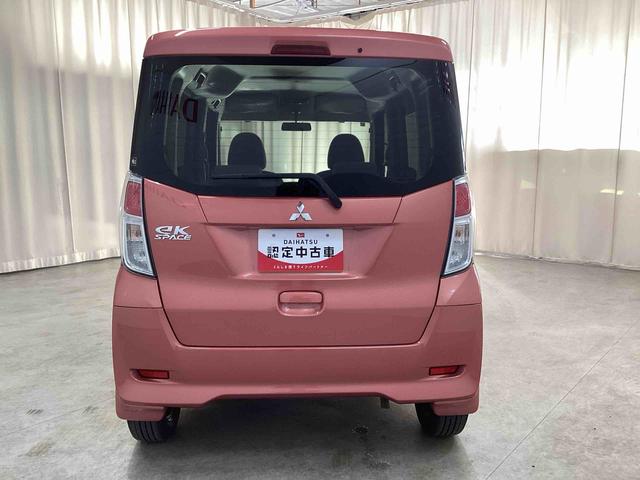 eKスペース M インパネシフト リモコンキー カーナビゲーション 運転席助手席エアバッグ ABS 両側スライドドア 電動格納ミラー シートリフター(3枚目)