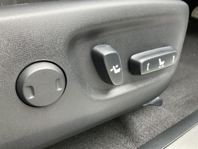 NX300 バージョンL ムーンルーフ/赤革シート/純正ナビ/フルセグTV&バックカメラ/レーダークルーズコントロール/パワーシート/シートヒーター&シートエアコン/パワーリアゲート/ドラレコ/ETC/ステアリングヒーター(18枚目)