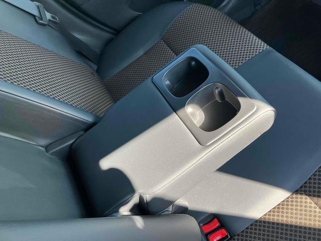ノート メダリスト　エマージェンシーブレーキパッケージ　純正メモリーナビフルセグＴＶ　アラウンドモニター　Ｂｌｕｅｔｏｏｔｈ　フロントフォグランプ　合皮コンビシート　　アイドリングストップ　革巻きステアリングホイール（43枚目）