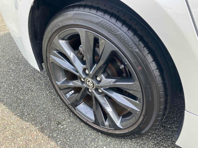カローラツーリング ダブルバイビー　ツートーンカラー　１０．５インチディスプレイオーディオプラス　パーキングサポートブレーキ　ブラインドスポットモニター　セーフティセンス　ＬＥＤヘッドランプ　レーダークルーズコントロール（13枚目）