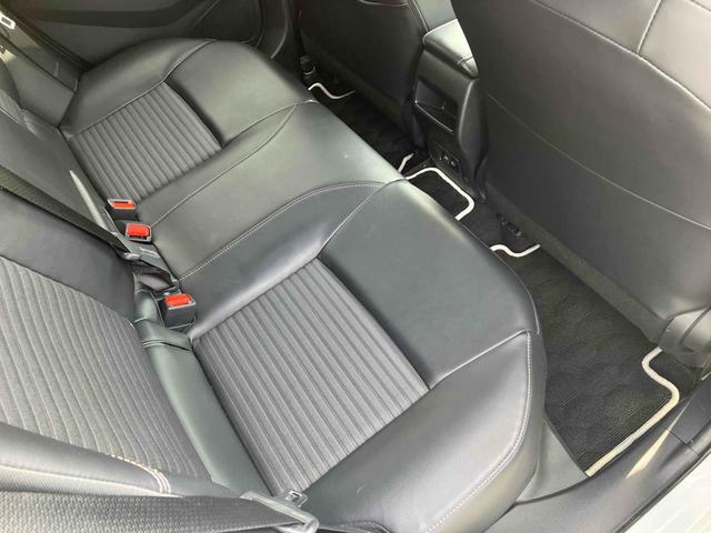 カローラツーリング ダブルバイビー　ツートーンカラー　１０．５インチディスプレイオーディオプラス　パーキングサポートブレーキ　ブラインドスポットモニター　セーフティセンス　ＬＥＤヘッドランプ　レーダークルーズコントロール（26枚目）