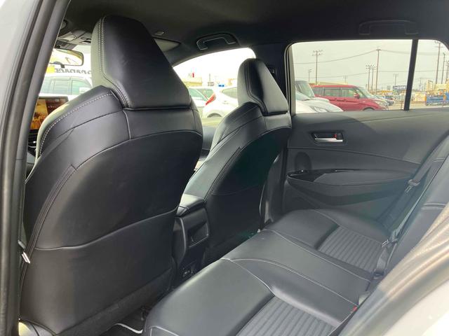 カローラツーリング ダブルバイビー　ツートーンカラー　１０．５インチディスプレイオーディオプラス　パーキングサポートブレーキ　ブラインドスポットモニター　セーフティセンス　ＬＥＤヘッドランプ　レーダークルーズコントロール（29枚目）